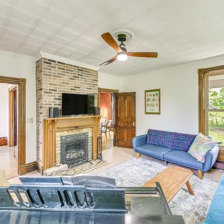 Pet-Friendly Middleburgh Home Hike, Ski And Explore